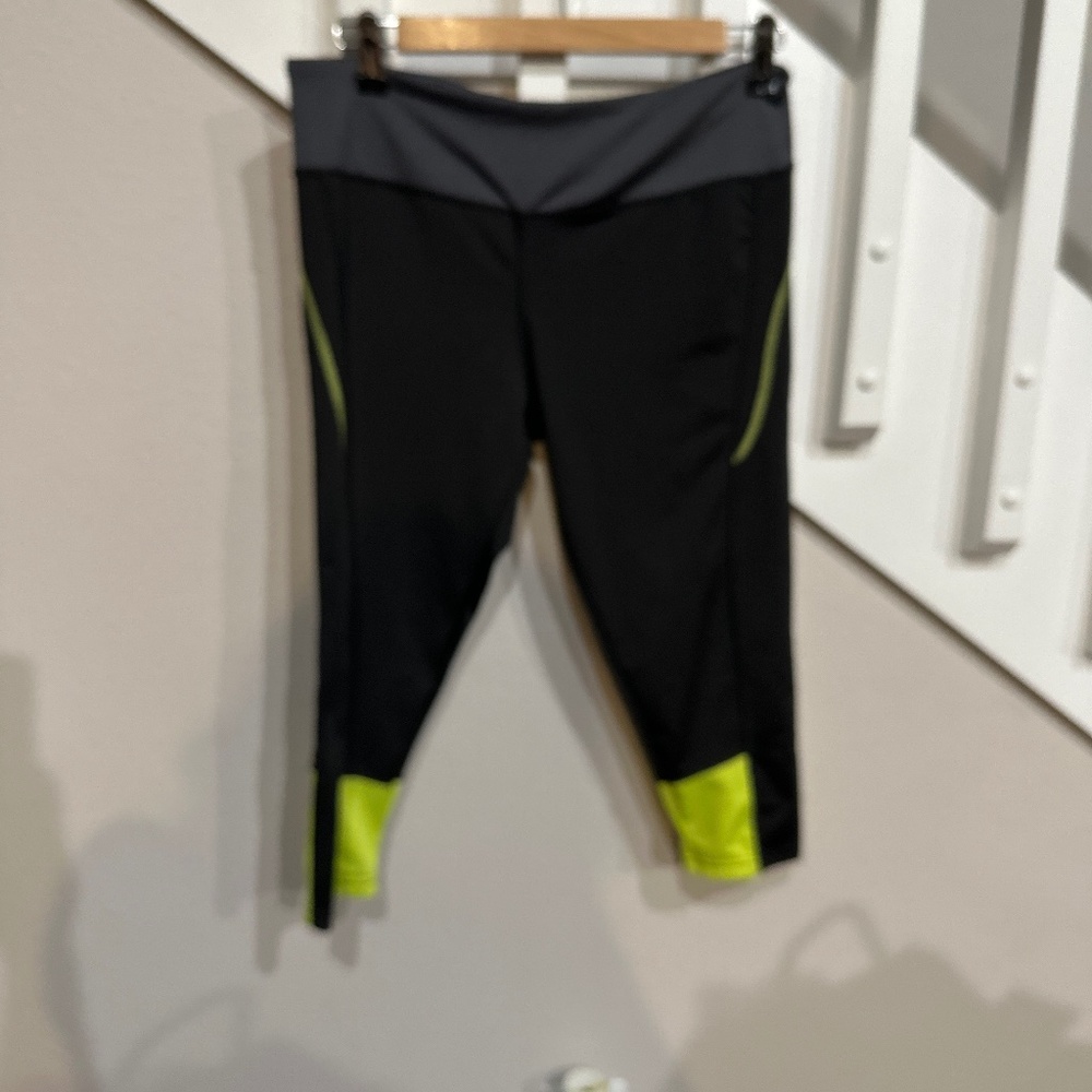 Bee & Ceci workout leggings